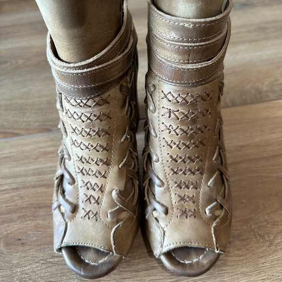 Freebird Eagle Brown Open Toe Ankle Boot size 7 - Picture 13 of 16